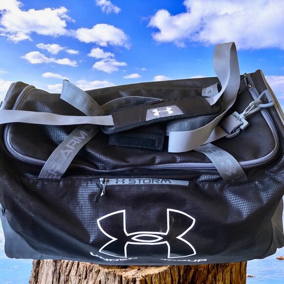 Under Armour Duffel Bag STORM HEAT GEAR Gray & Black with Handles + Strap logos - Picture 3 of 12